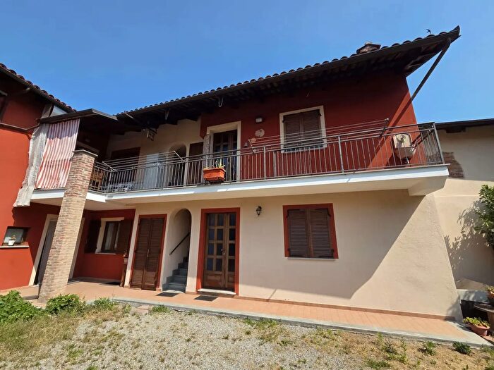 Appartamento trilocale in vendita in Via Taraglio, Montanaro