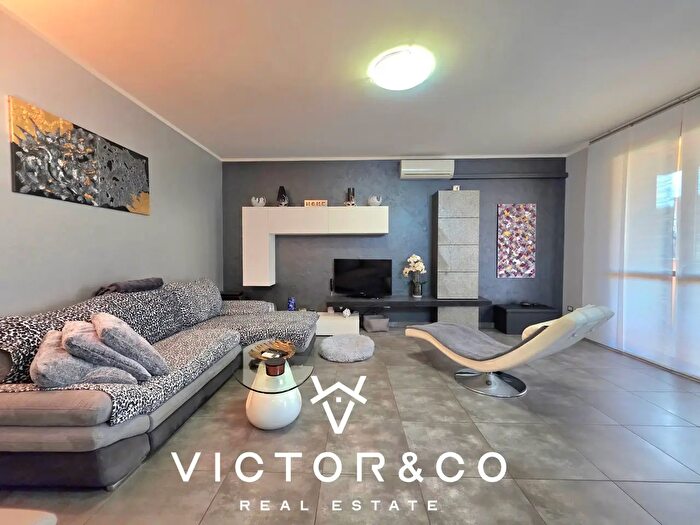 Appartamento bilocale in vendita in Via Valsesia, Novara