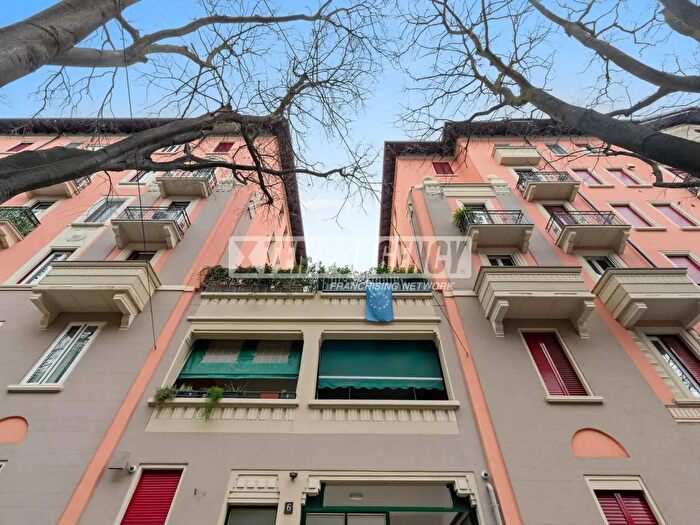 Appartamento trilocale in vendita in Via Gaspare Aselli, Milano