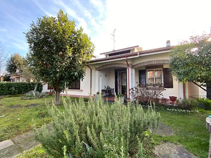 Casa con 5 locali in vendita in Sassuolo