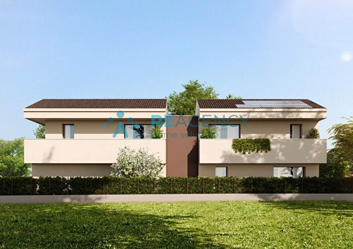 Appartamento trilocale in vendita in Via Roma, Grisignano Di Zocco