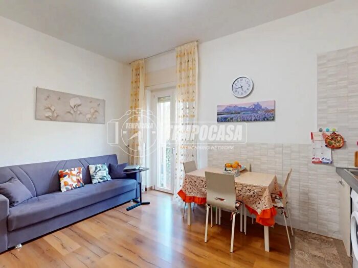 Appartamento bilocale in vendita in Via G Donizetti, Carate Brianza