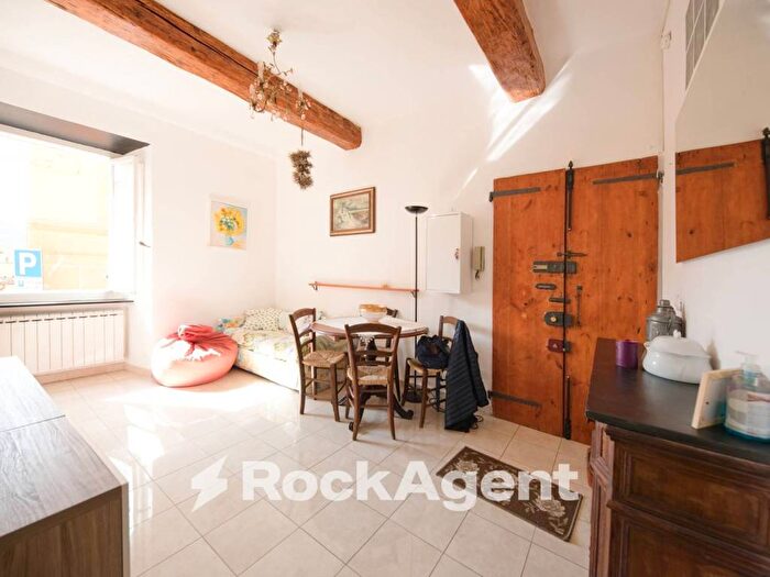 Appartamento quadrilocale in affitto in Via Piero Schiaffino, Centro, Camogli