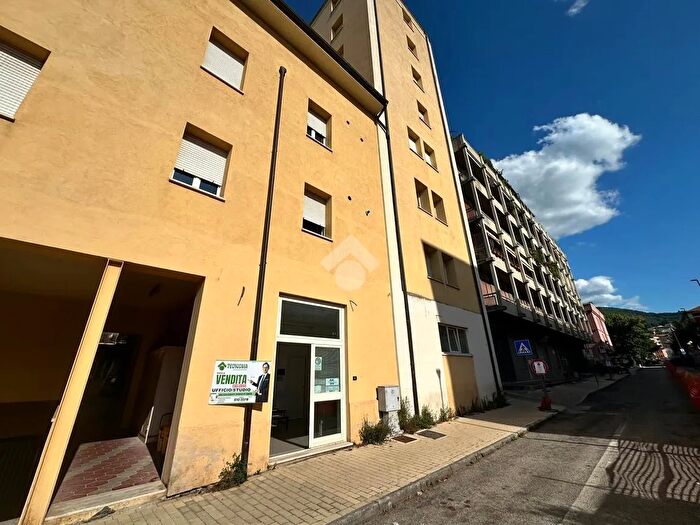 Appartamento quadrilocale in vendita in Via Cerquilia, Spoleto