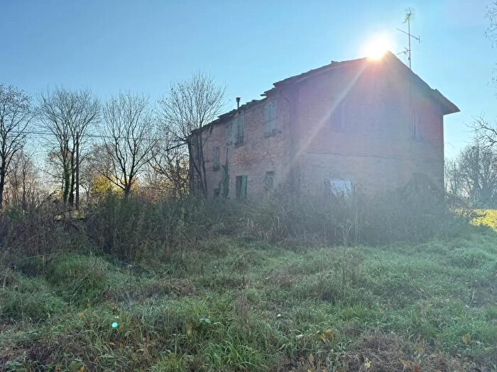 Casa con 9 locali in vendita in Via Boschi, San Giovanni In Persiceto