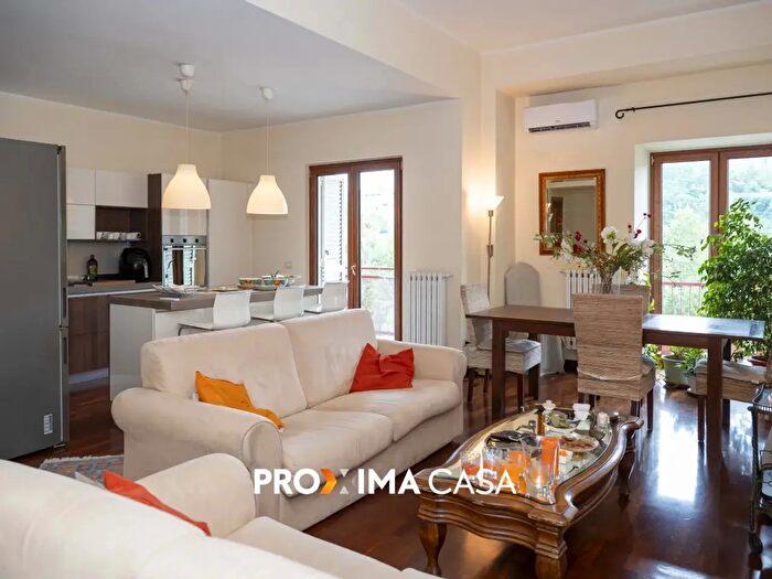 Appartamento quadrilocale in vendita in Piazza Onofrio Coppola, Salerno