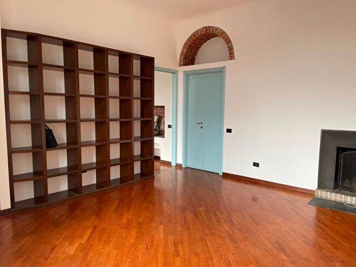 Appartamento trilocale in affitto in Ripa di Porta Ticinese, Navigli Darsena, Milano