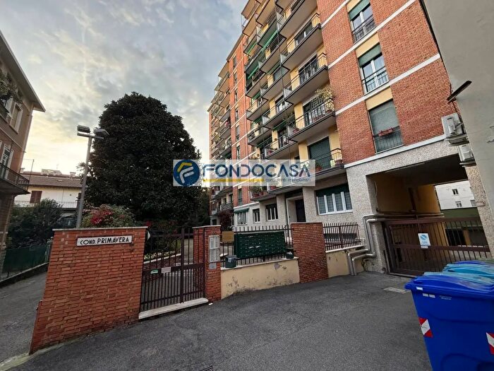 Appartamento con 9 locali in vendita in Via Mantova, Brescia