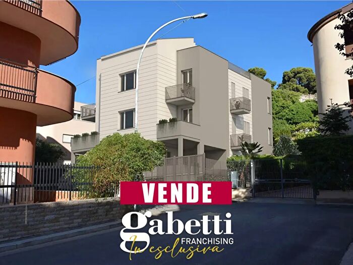 Appartamento trilocale in vendita in Via Kennedy, Bagheria