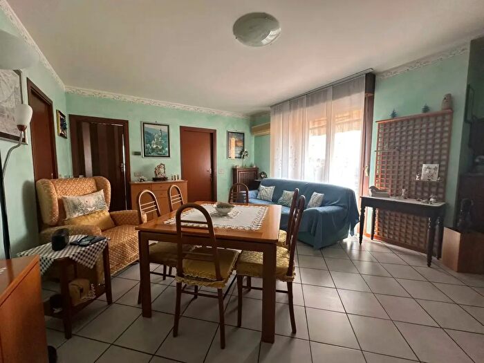 Appartamento trilocale in vendita in Via Carlo Alberto dalla Chiesa, Chiari