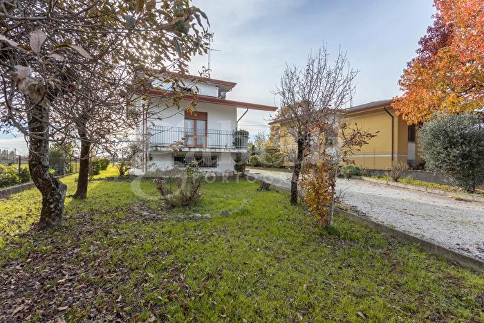 Casa quadrilocale in vendita in Via Parz, Teglio Veneto