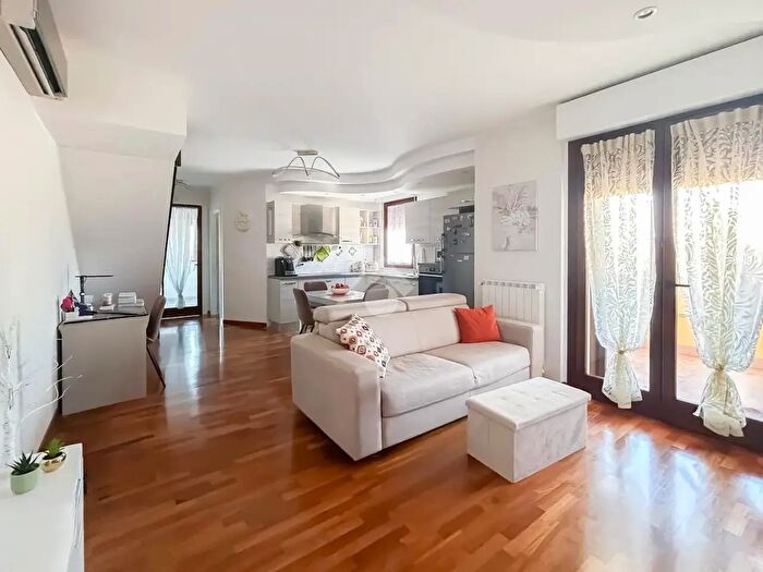 Appartamento trilocale in vendita in Via Donizetti, San Giovanni Teatino