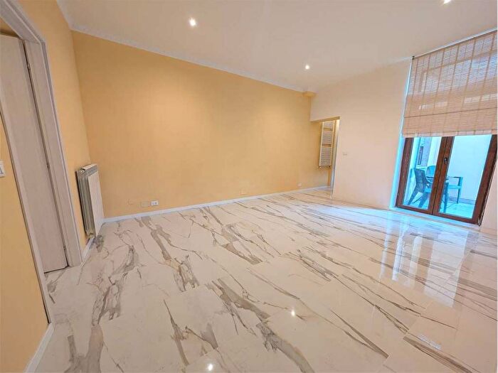 Appartamento bilocale in affitto in Centro, Capriate San Gervasio