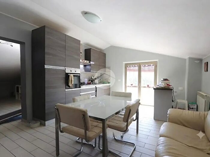 Appartamento quadrilocale in vendita in Via Trebbia, Alba Adriatica