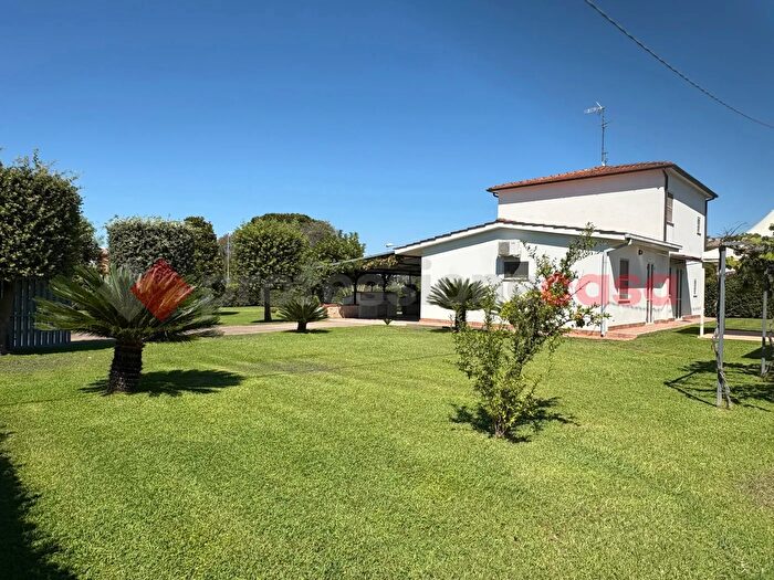 Casa quadrilocale in vendita in Lido Arcobaleno, Terracina
