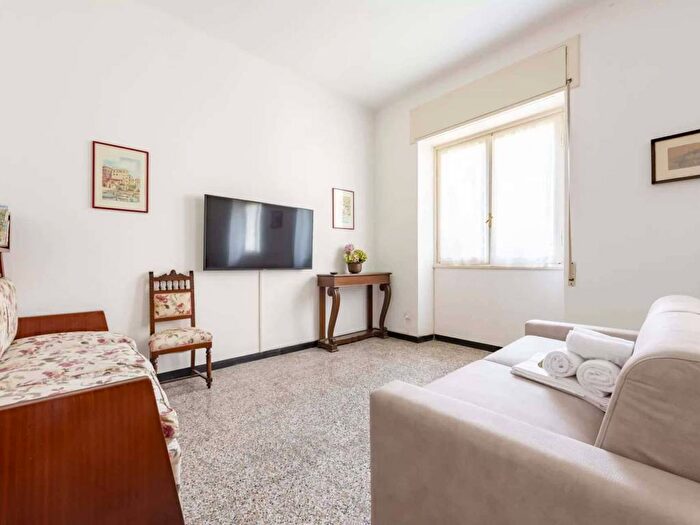 Appartamento trilocale in affitto in Via San Francesco dAssisi, Castello Don Minzoni, Rapallo