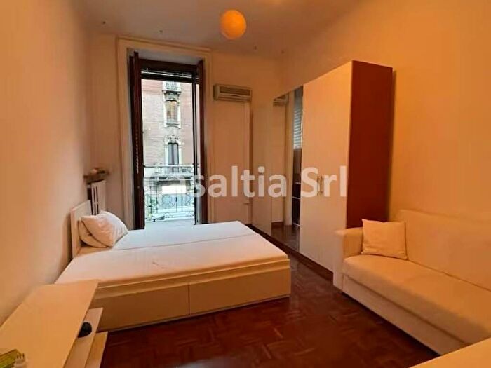 Appartamento trilocale in affitto in Via Carlo Farini, Farini, Milano