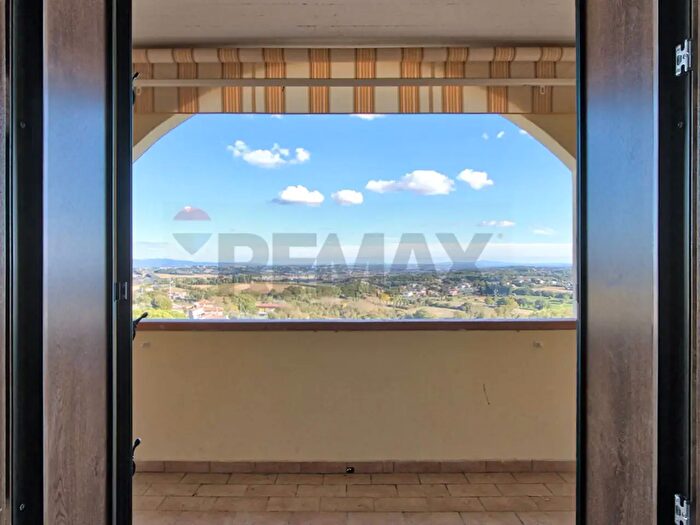 Appartamento quadrilocale in vendita in Via Fonte Becci, Lucignano