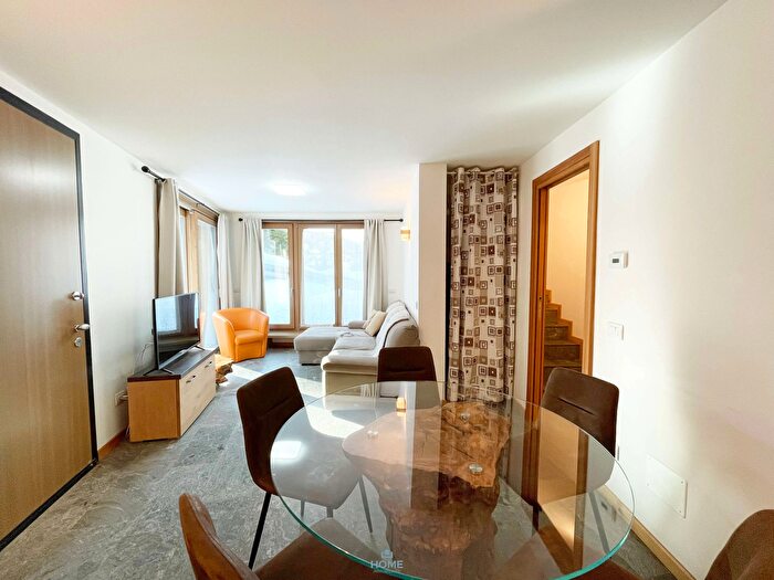 Casa con 5 locali in vendita in Via Pianello, Madesimo