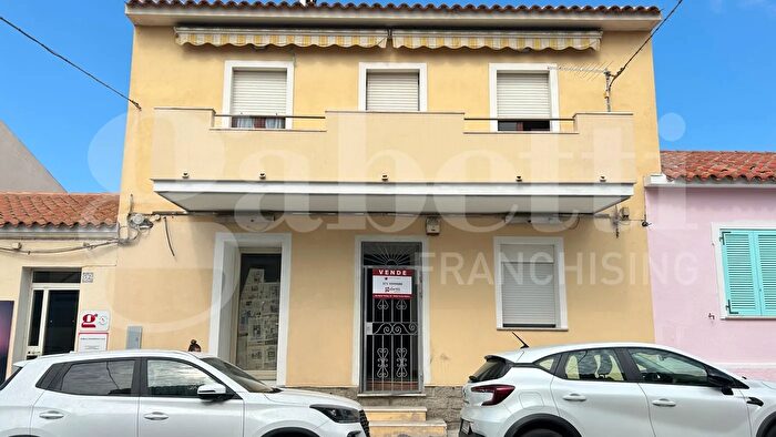 Appartamento con 5 locali in vendita in Santa Teresa Gallura Centro Via Maria Teresa, Santa Teresa Gallura