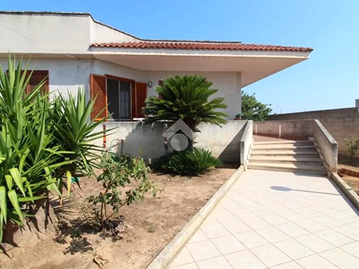 Casa quadrilocale in vendita in Via Giuseppe Verdi, Brindisi