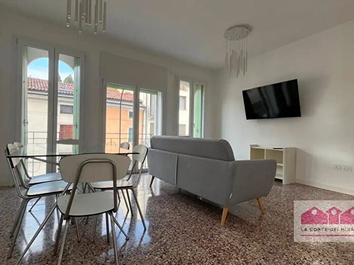 Appartamento trilocale in affitto in Via Borgo Berga, Vicenza