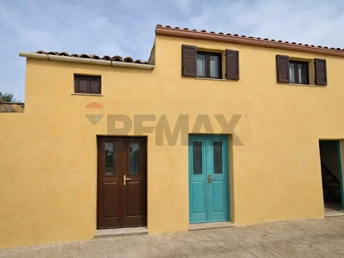 Casa bilocale in vendita in Via dello Zaffiro Sn, Ispica