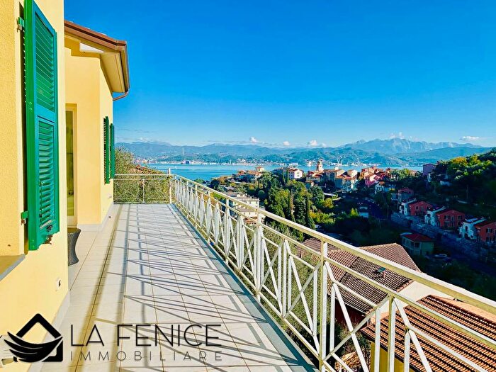 Casa quadrilocale in affitto in Via Umberto Maddalena, Marola Campiglia, La Spezia