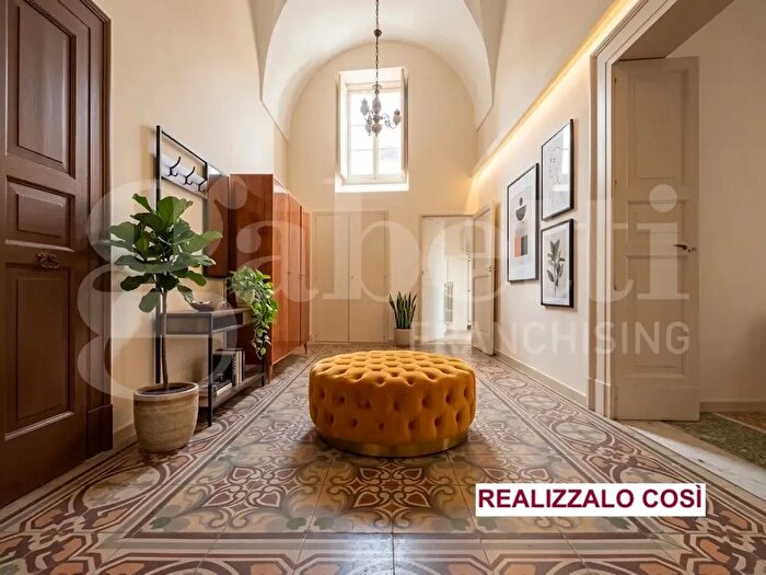 Appartamento con 7 locali in vendita in Corte dei Guarini, Lecce