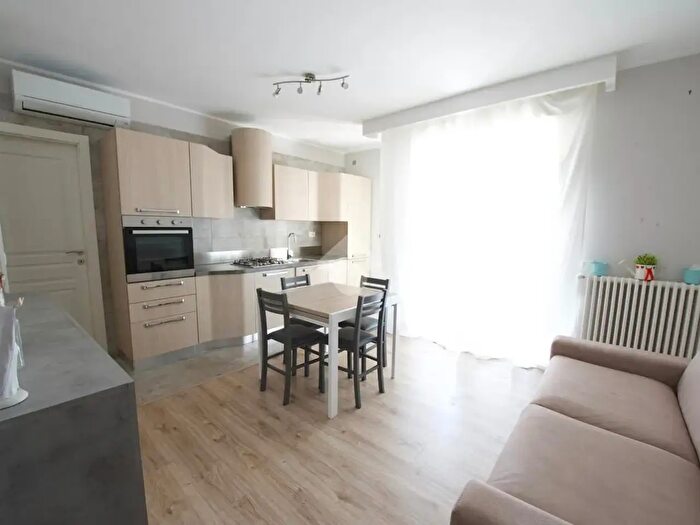 Appartamento bilocale in vendita in Via Tancredi Chiaraluce, Roma