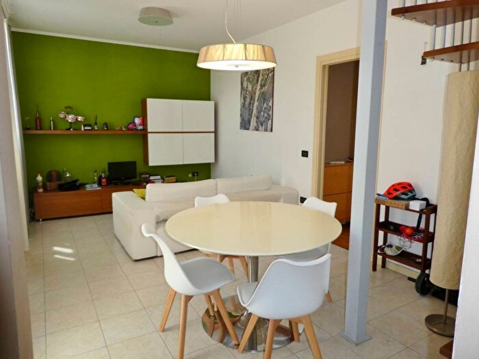 Appartamento con 5 locali in affitto in Via G M Brunori, Monteviale