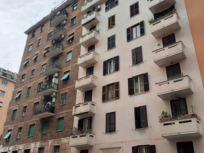 Appartamento trilocale in vendita in Via Coriolano, Roma