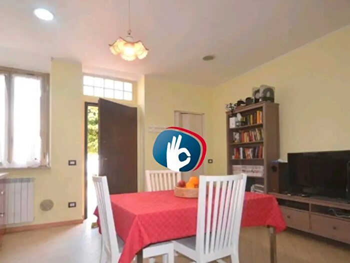 Appartamento bilocale in affitto in Via Trieste, Caronno Pertusella