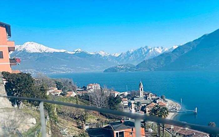 Appartamento quadrilocale in vendita in Lungolago, Cremia
