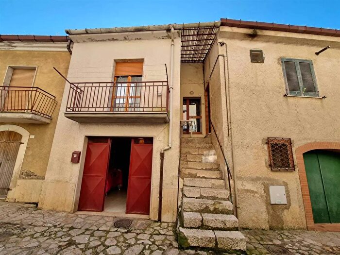 Case in Vendita e in Affitto - 2