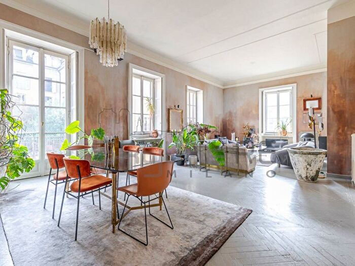 Appartamento quadrilocale in affitto in Via Palermo, Lanza, Milano