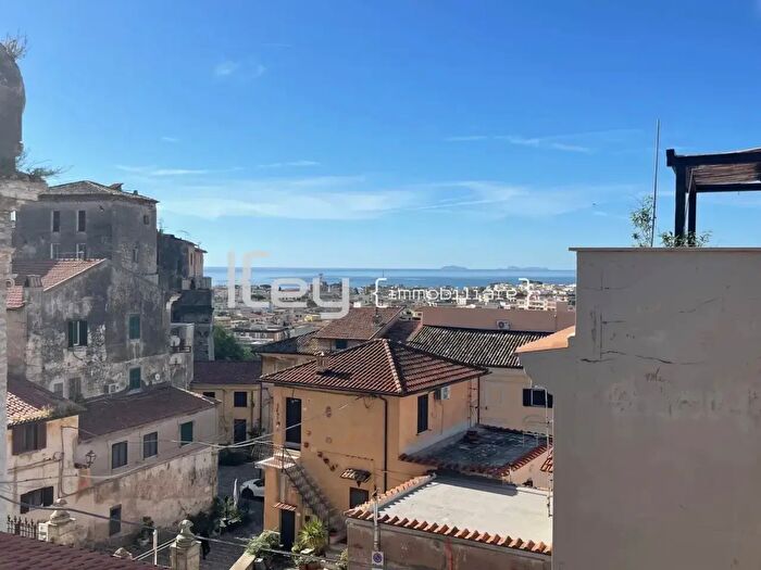 Appartamento trilocale in vendita in Terracina