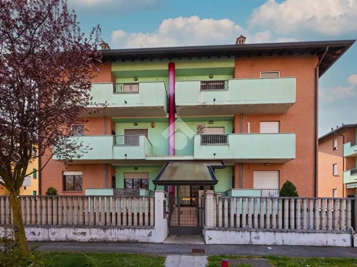 Appartamento bilocale in vendita in Via Grazia Deledda, Gorla Minore