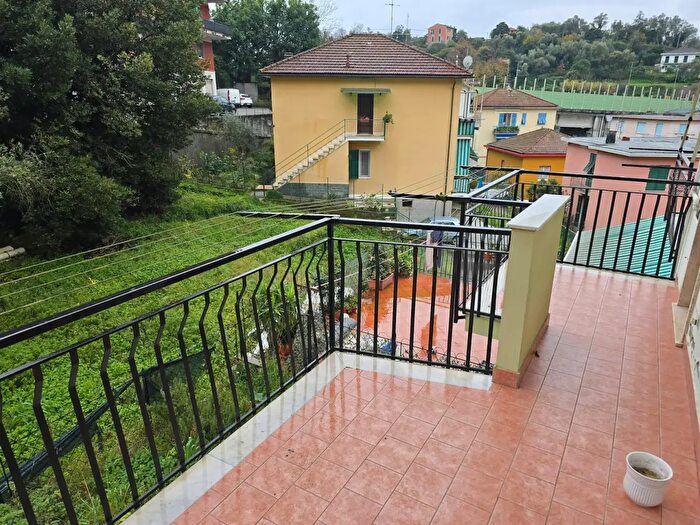 Appartamento trilocale in vendita in Via del Molinello, Rapallo