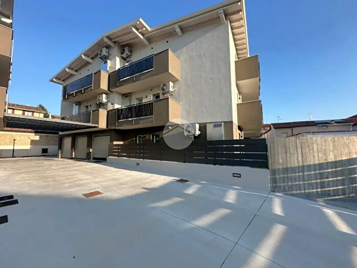 Appartamento trilocale in vendita in Via XX Settembre, Carpenedolo