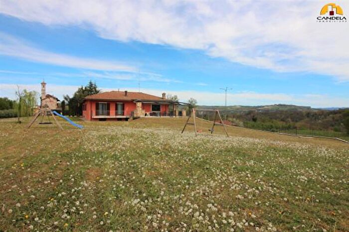 Casa con 6 locali in vendita in Strada Bordino, Carru