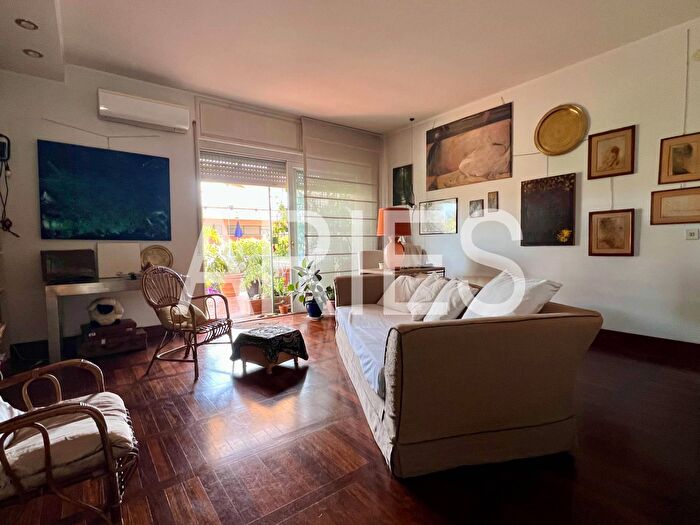 Casa con 7 locali in vendita in Viale Gorgia di Leontini, Roma