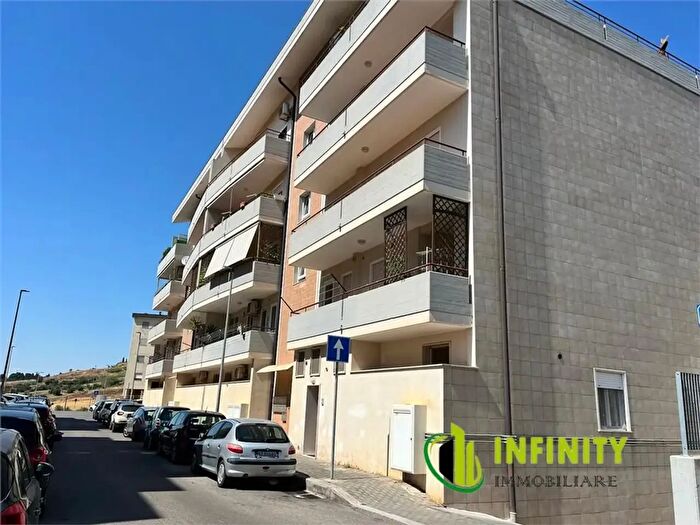 Appartamento trilocale in vendita in Via Giovanni Falcone, Matera