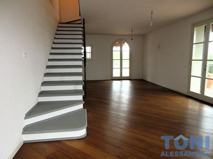 Casa con 10 locali in affitto in Empoli