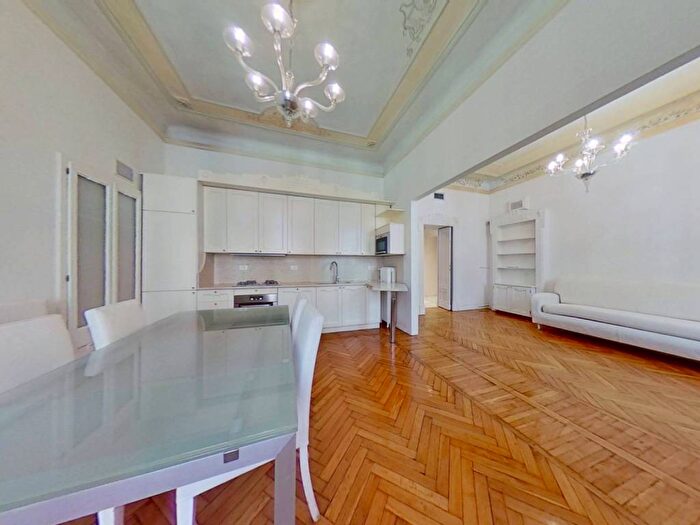 Appartamento trilocale in affitto in Via Antonio Stradivari, Buenos Aires, Milano