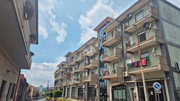 Appartamento trilocale in vendita in Via Passopomo, Santa Venerina