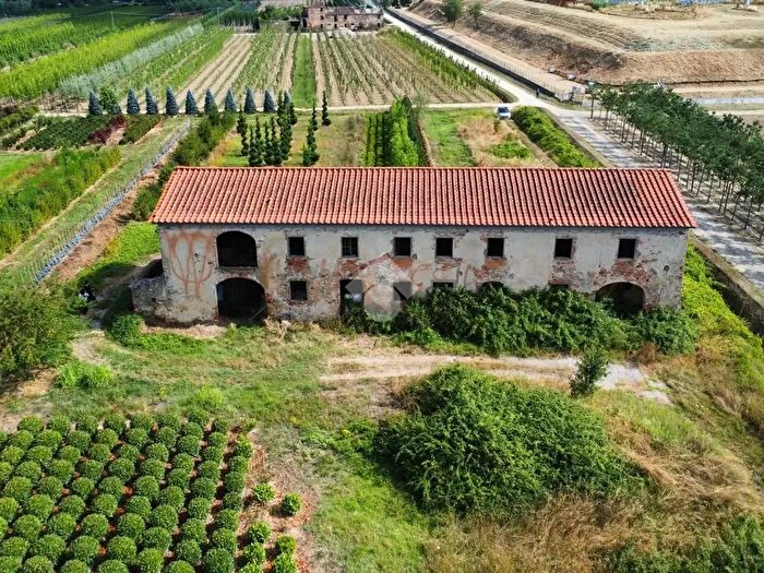 Casa con 5 locali in vendita in Via Casella di Santomato, Pistoia