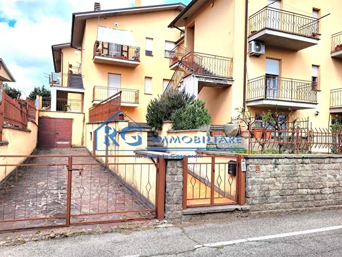 Appartamento quadrilocale in vendita in Via di Paterno, Castiglione In Teverina