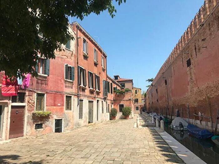 Appartamento con 6 locali in affitto in Campo de le Gorne, Santi Giovanni e Paolo Santa Maria Formosa San Francesco della Vigna, Venezia