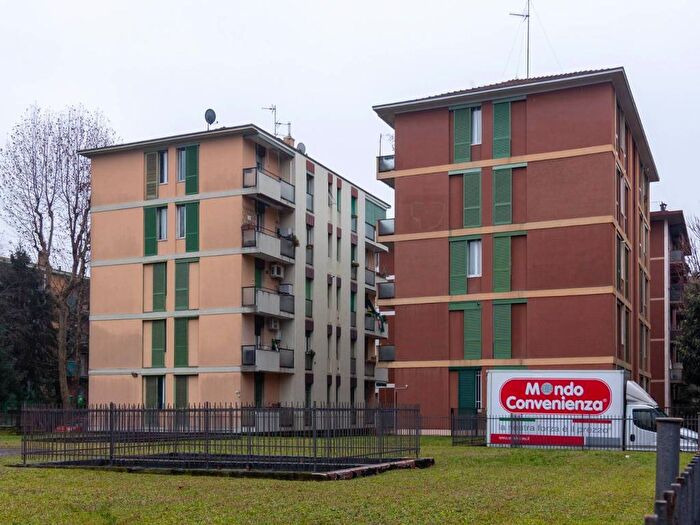 Appartamento bilocale in affitto in Via Monzambano, Dergano, Milano